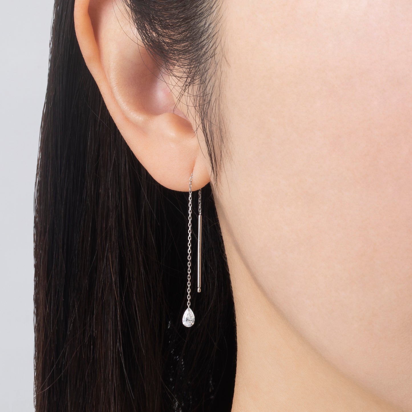 INNOCENCE Pair Shape Chain Earrings / PT850 / PT900 Platinum / 0.15 Carat x 2 pieces