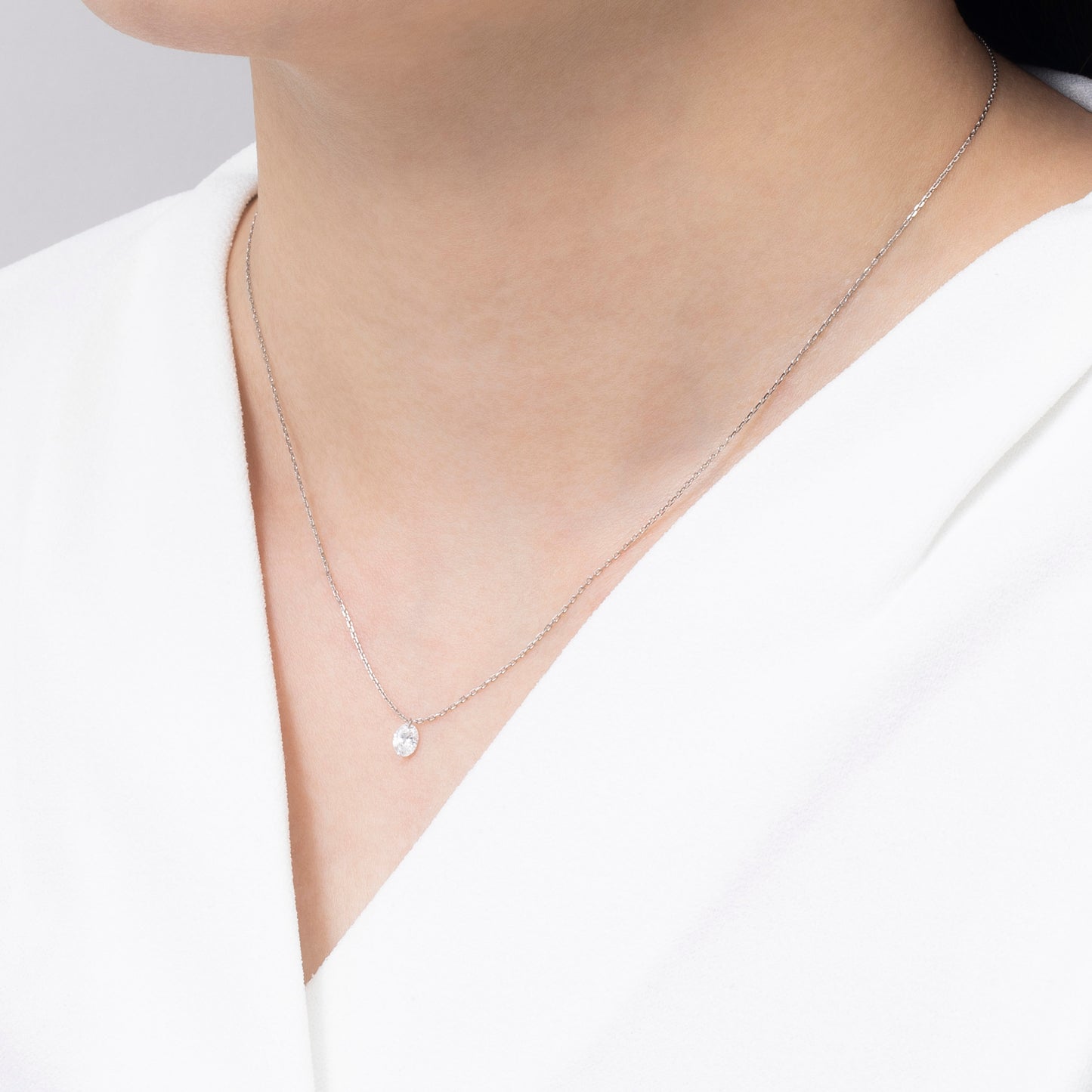 INNOCENCE 1 grain oval necklace / PT850 Platinum / 0.2 carat